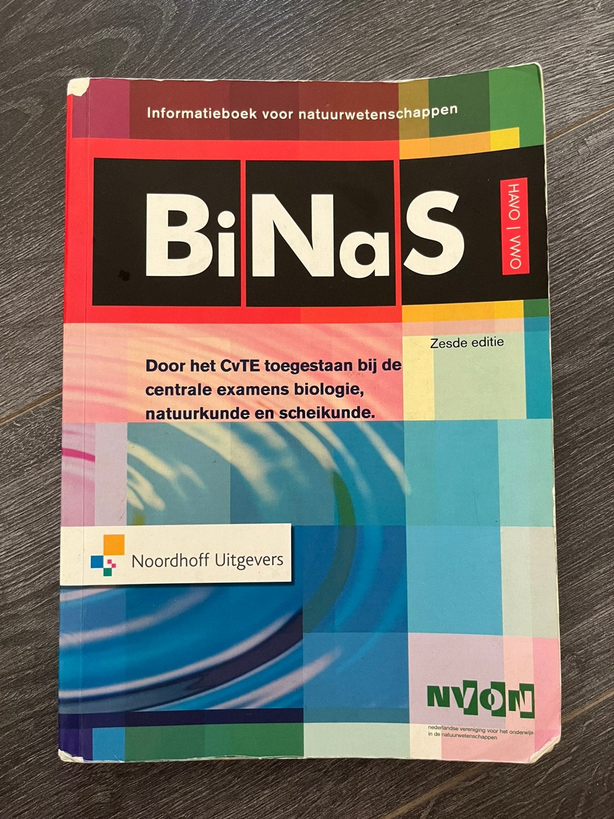BiNaS_ zesde editie, Ophalen of Verzenden, Zo goed als nieuw, Natuurwetenschap