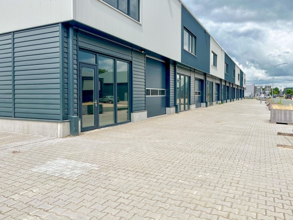 Winkelruimte, kantoor, praktijk of showroom in opende, 145 m², Huur, Winkelruimte