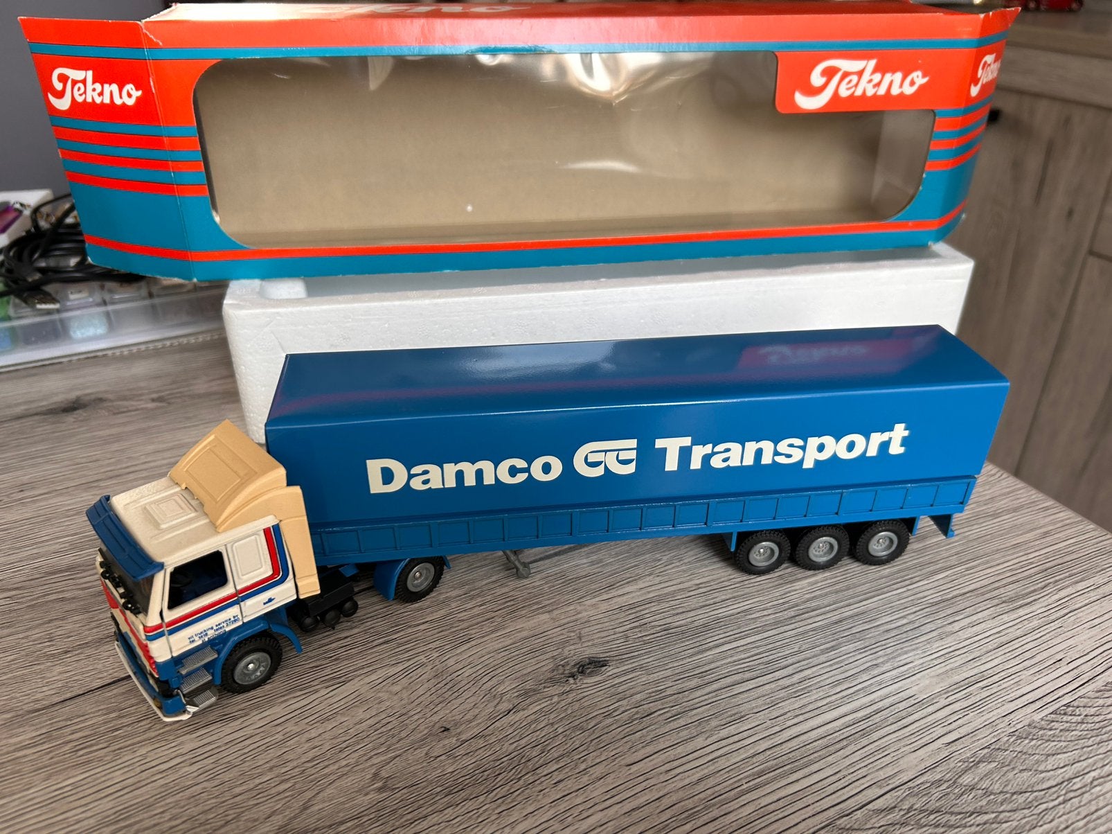 Miniatuur van Tekno, Ophalen of Verzenden, Zo goed als nieuw, Bus of Vrachtwagen, Tekno
