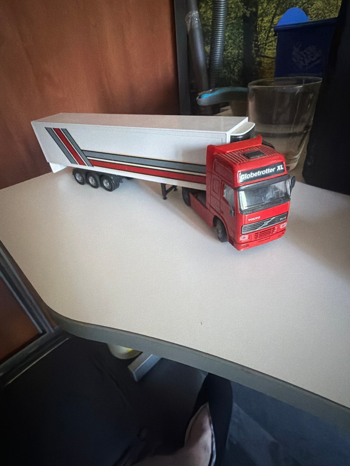 Volvo Globetrotter XL met oplegger - Modelvrachtwagen, Hobby en Vrije tijd, Overige merken, 1:32 tot 1:50, Ophalen of Verzenden
