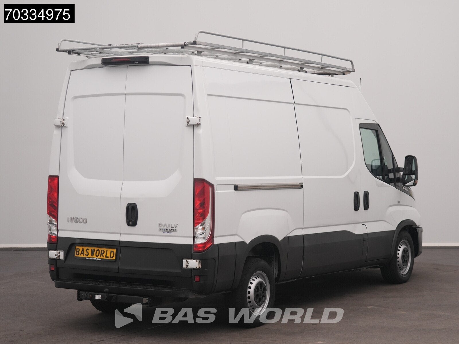 Iveco Daily 35S16 Automaat L2H2 3,5t Trekhaak LED Navi Airco, Auto's, Automaat, Start-stop-systeem, Gebruikt, Euro 6