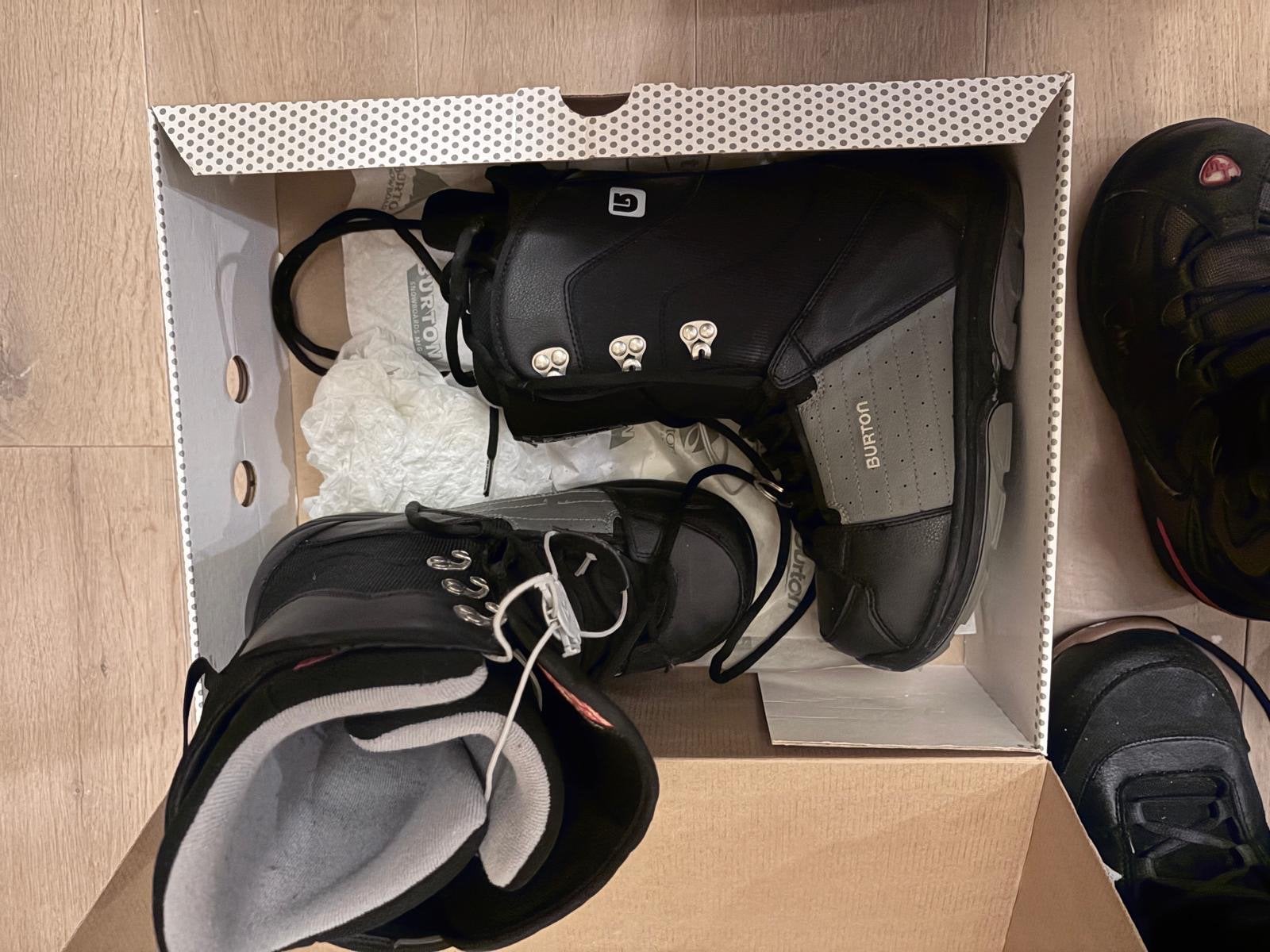Burton Tribute Snowboard Boots - Maat 10 (US), Overige merken, Gebruikt, Snowboots, Ophalen of Verzenden