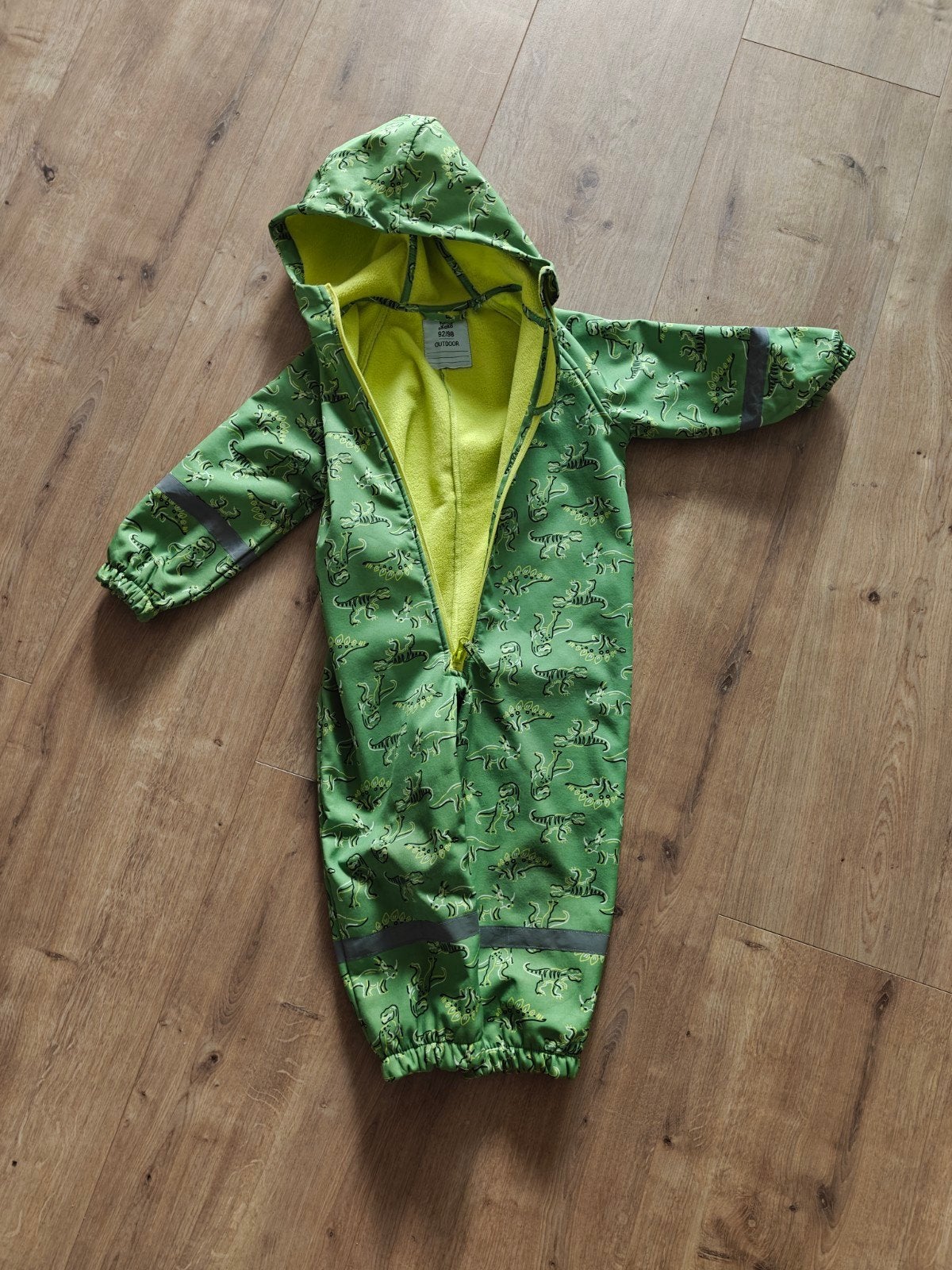 Groene Softshell Pak met Dinosaurusprint Maat 92/98, Overige typen, Koko Outdoor, Jongen of Meisje, Ophalen of Verzenden