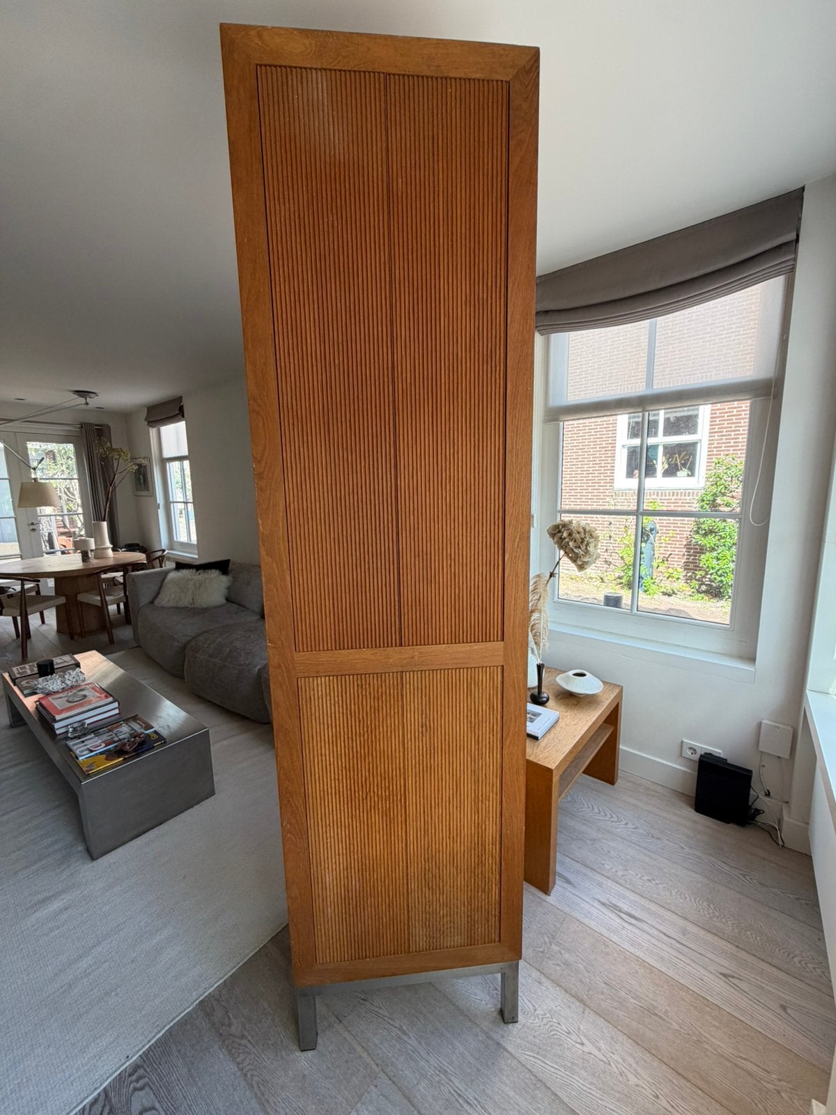 Hoge eikenhouten kast push-systeem deuren, Huis en Inrichting, Kasten | Buffetkasten, Zo goed als nieuw, 200 cm of meer, 50 tot 100 cm