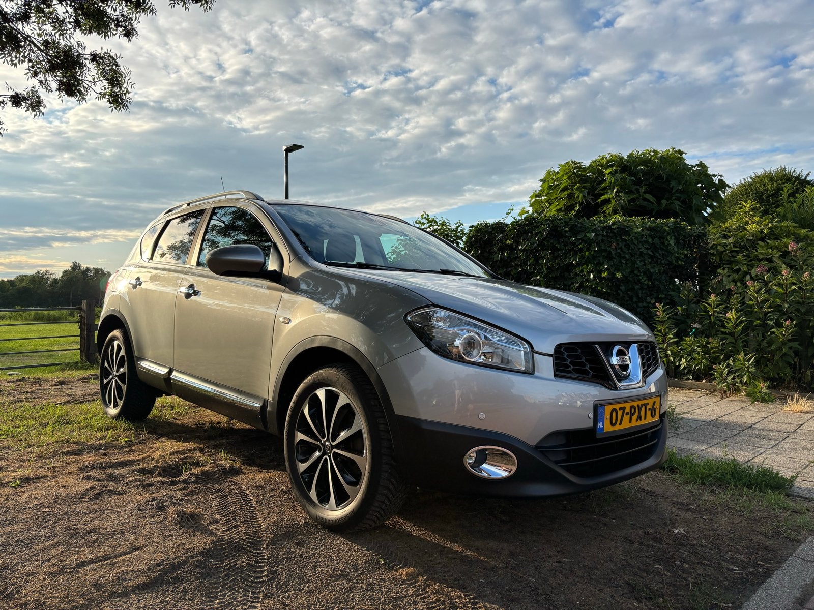 Zeer nette Nissan Qashqai 1.6 2011 Zilvergrijs, Auto's, Voorwielaandrijving, 662 kg, 1225 kg, 4 cilinders