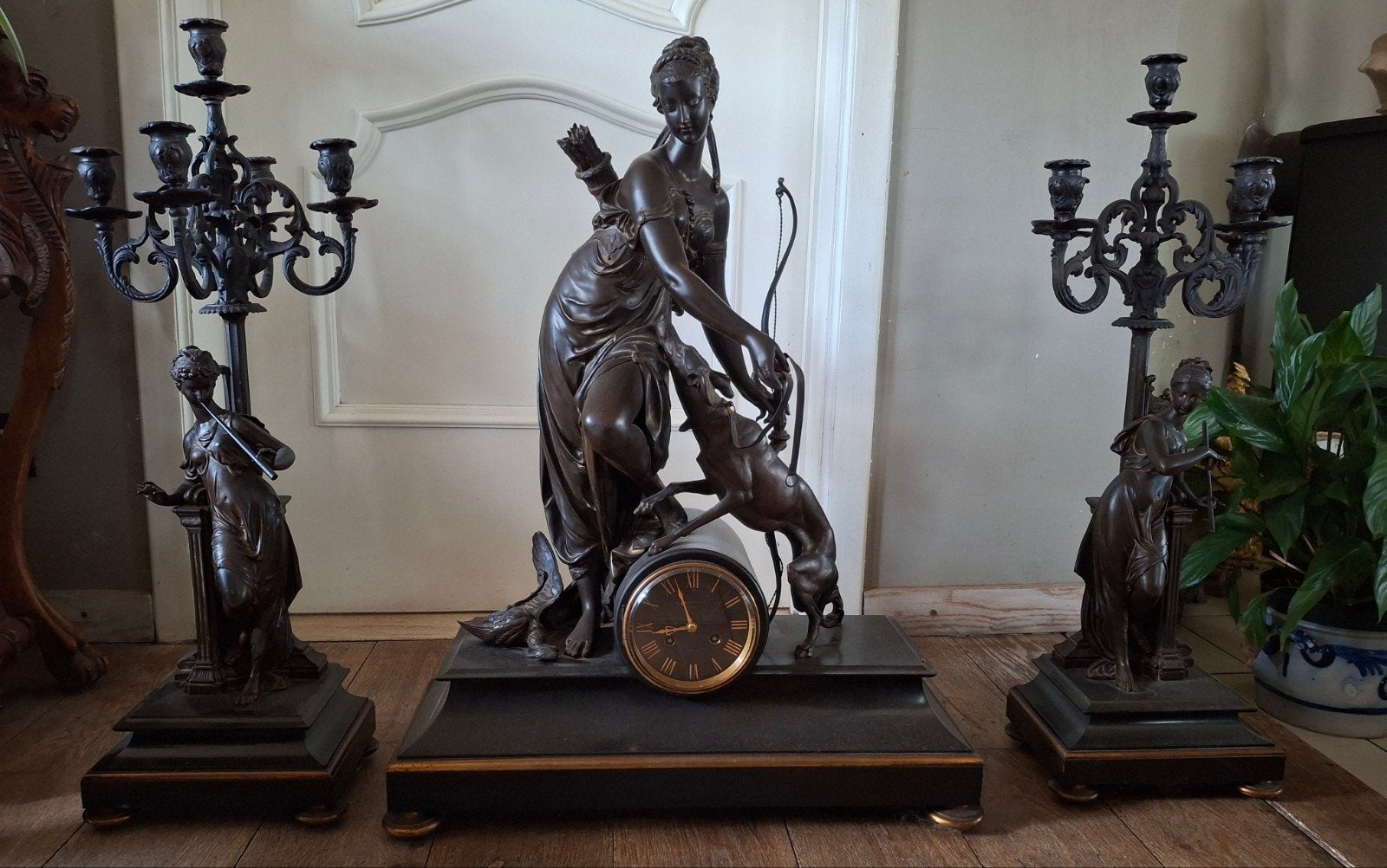 bronzen klokkenstel, Ophalen, Koper of Brons