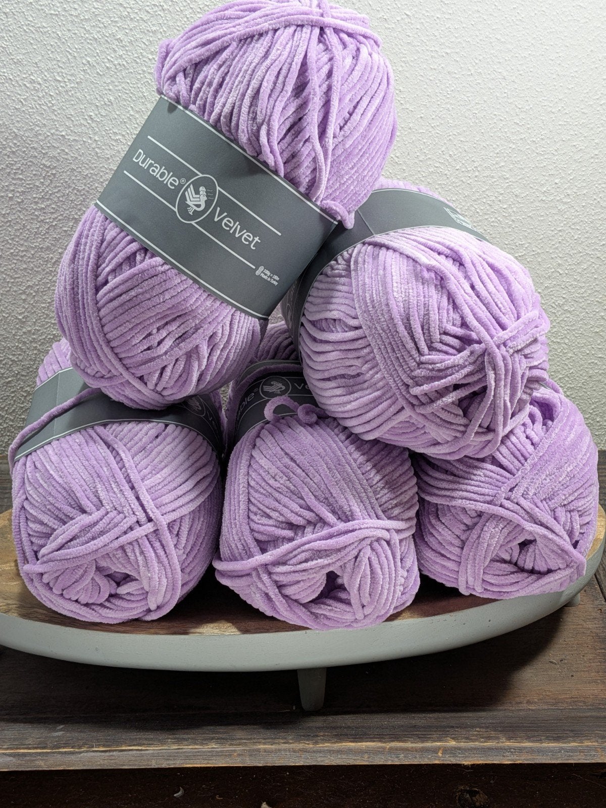 set van 5 bollen Durable Velvet chenille garen in lila, Ophalen of Verzenden, Nieuw, Breien of Haken, Wol of Garen