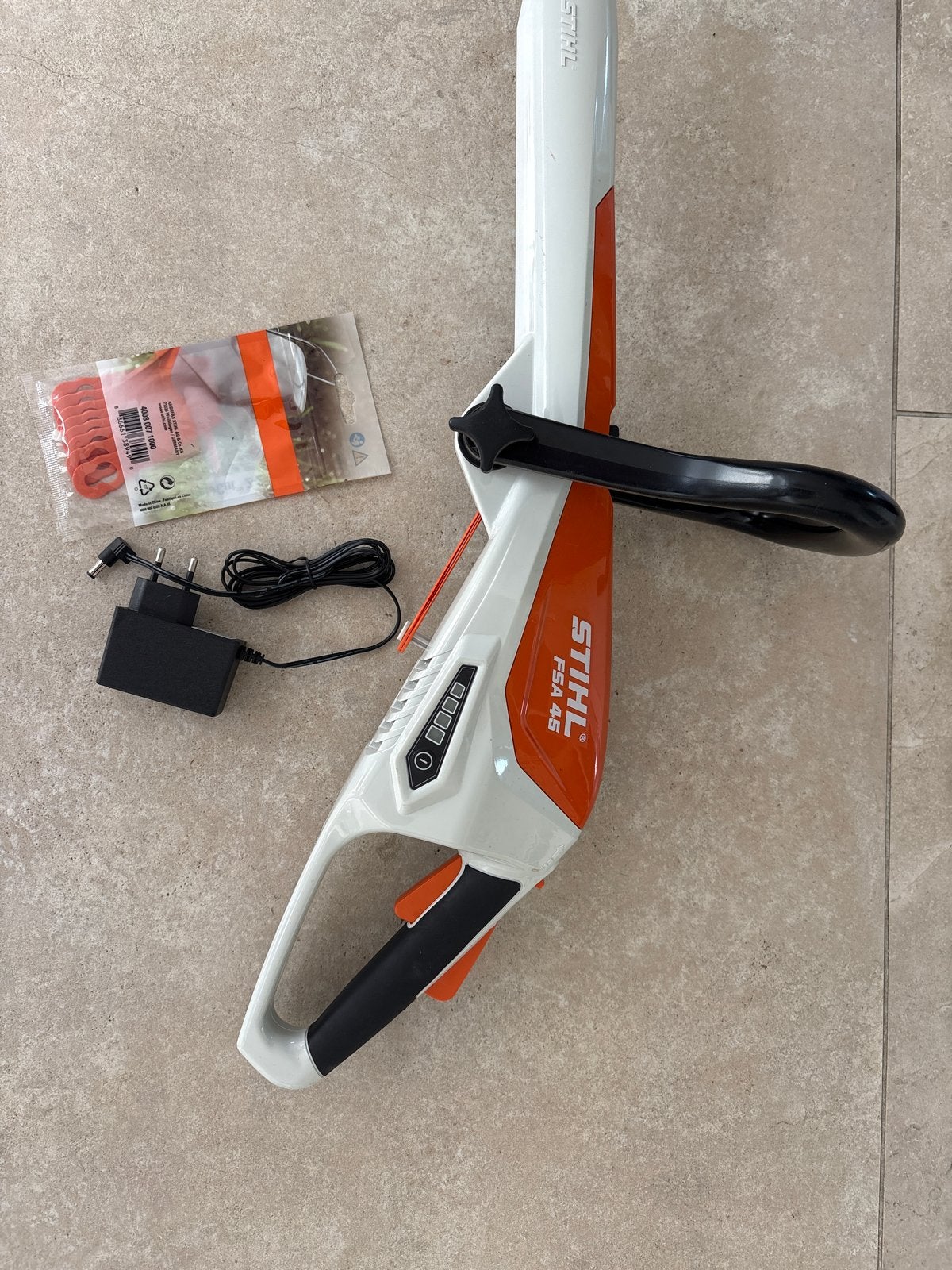 Stihl FSA 45 Accu Grastrimmer met Lader en Draad, Cirkelmaaier, Minder dan 30 cm, Accu-grasmaaier, Ophalen of Verzenden