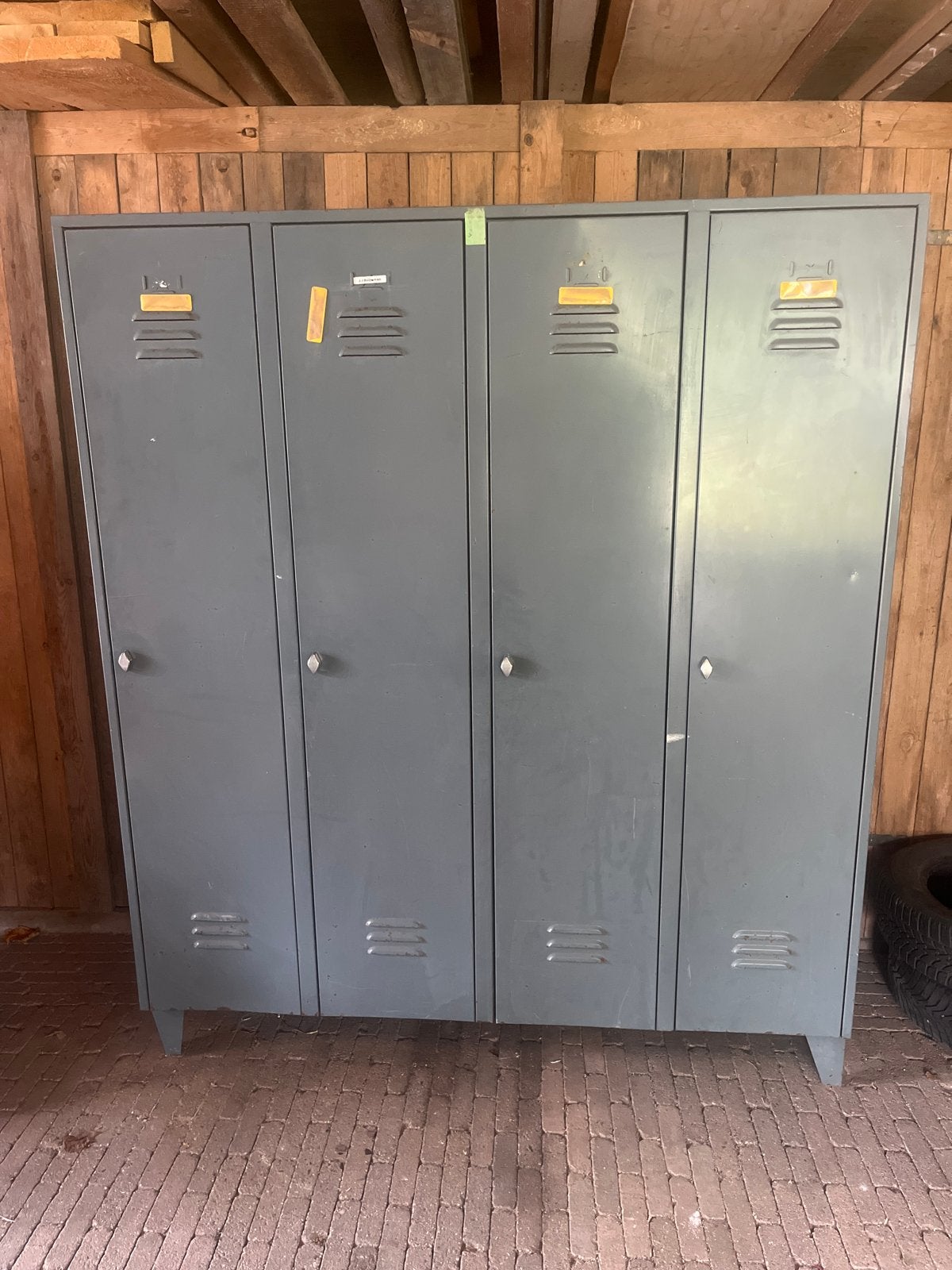 Grijze metalen locker met 4 deuren, Ophalen, Gebruikt