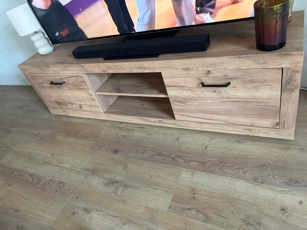 Stijlvol TV-meubel met opbergruimte, Huis en Inrichting, Ophalen, 150 tot 200 cm, Zo goed als nieuw, Minder dan 100 cm