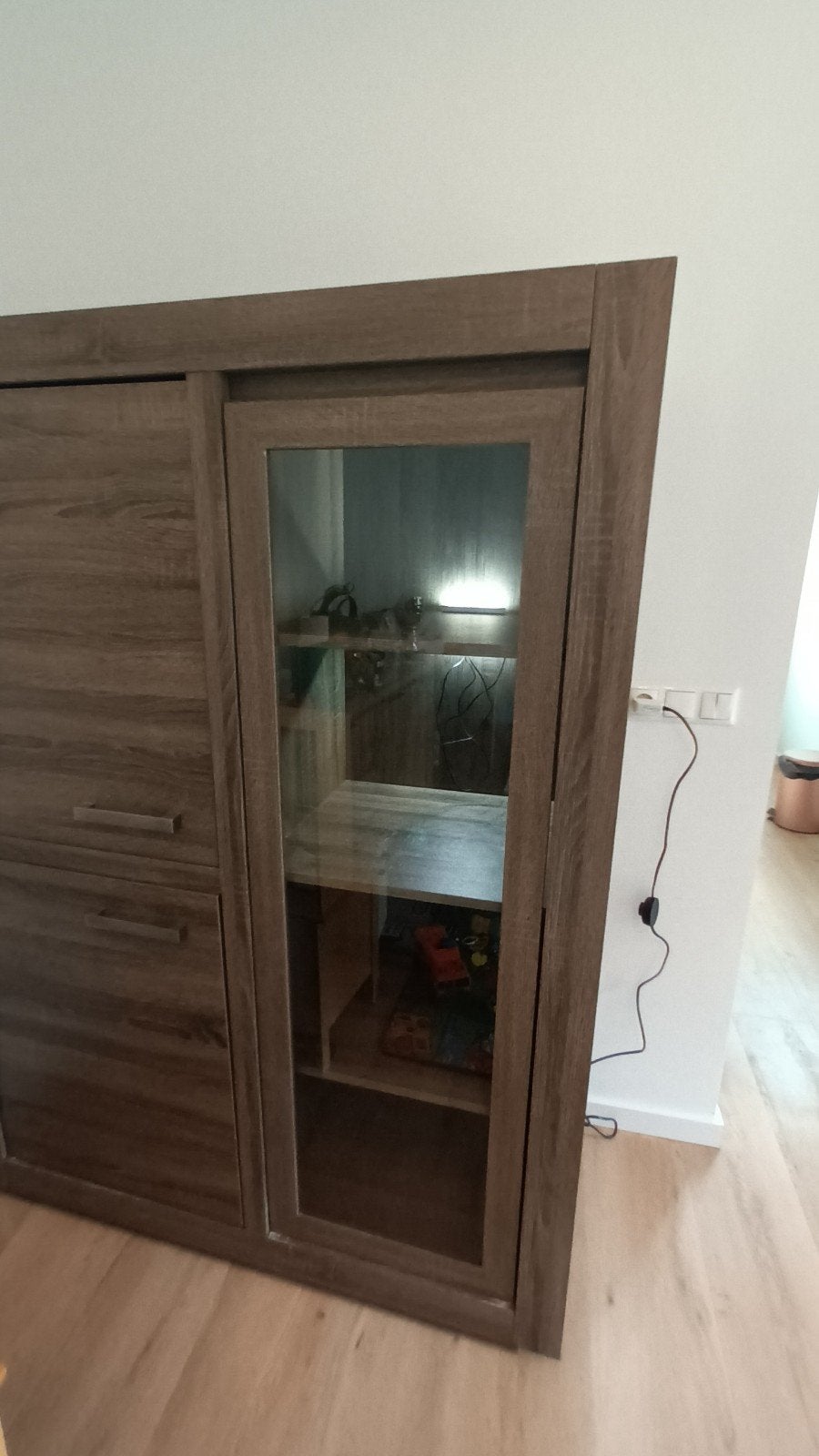 Vitrinekast met licht, Ophalen, Met deur(en), Glas, 50 tot 100 cm