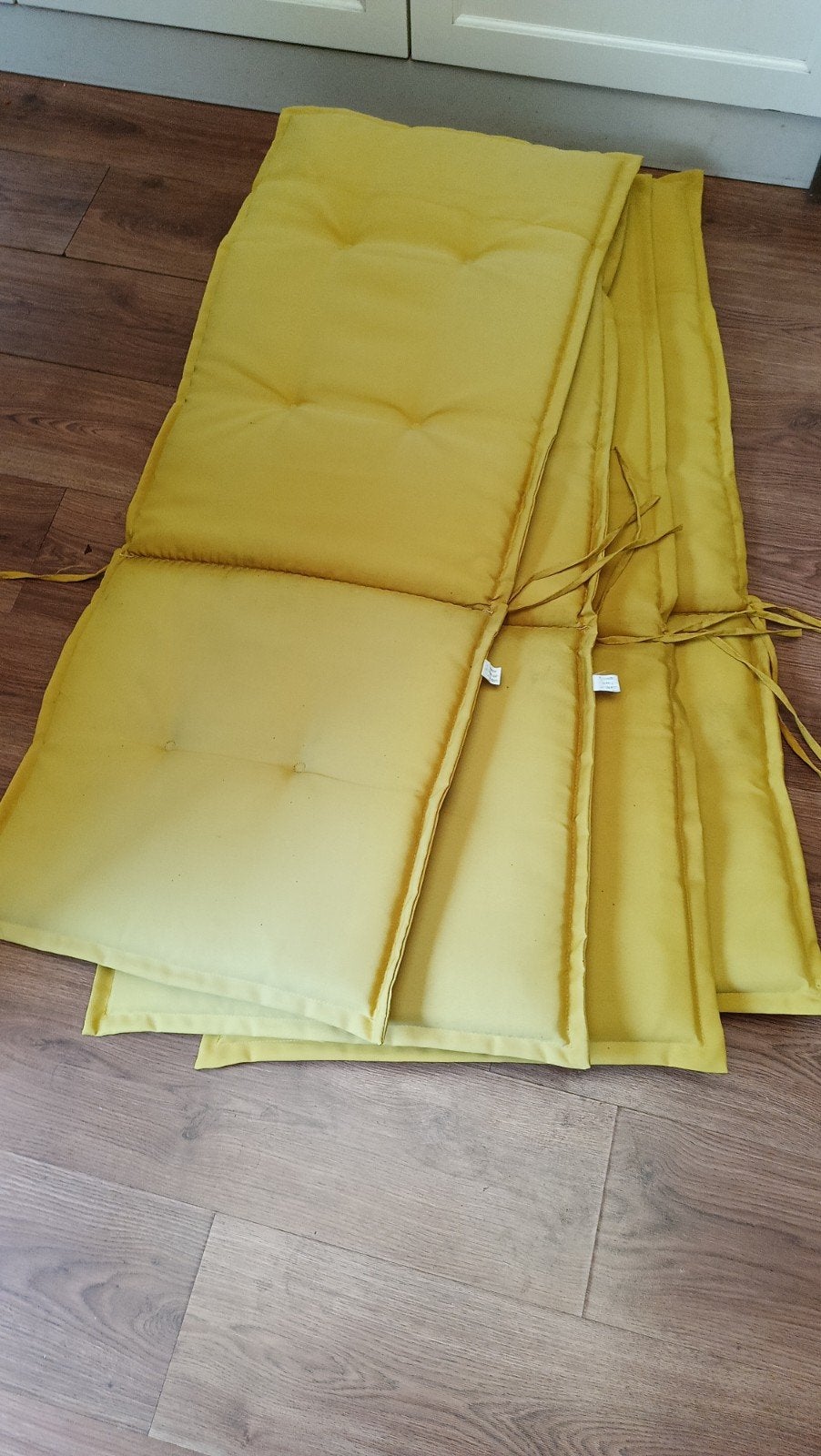Gele tuinkussens 4 stuks, Tuin en Terras, Tuinmeubel-accessoires, Ophalen, Gebruikt