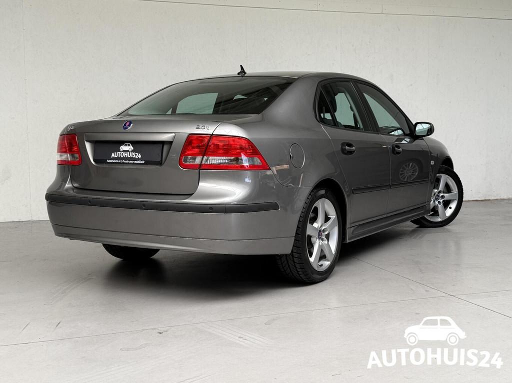 Saab 9-3 Sport Sedan 2.0t Vector UNIEK! NL-AUTO, 1998 cc, Gebruikt, 4 cilinders, Met garantie (alle)