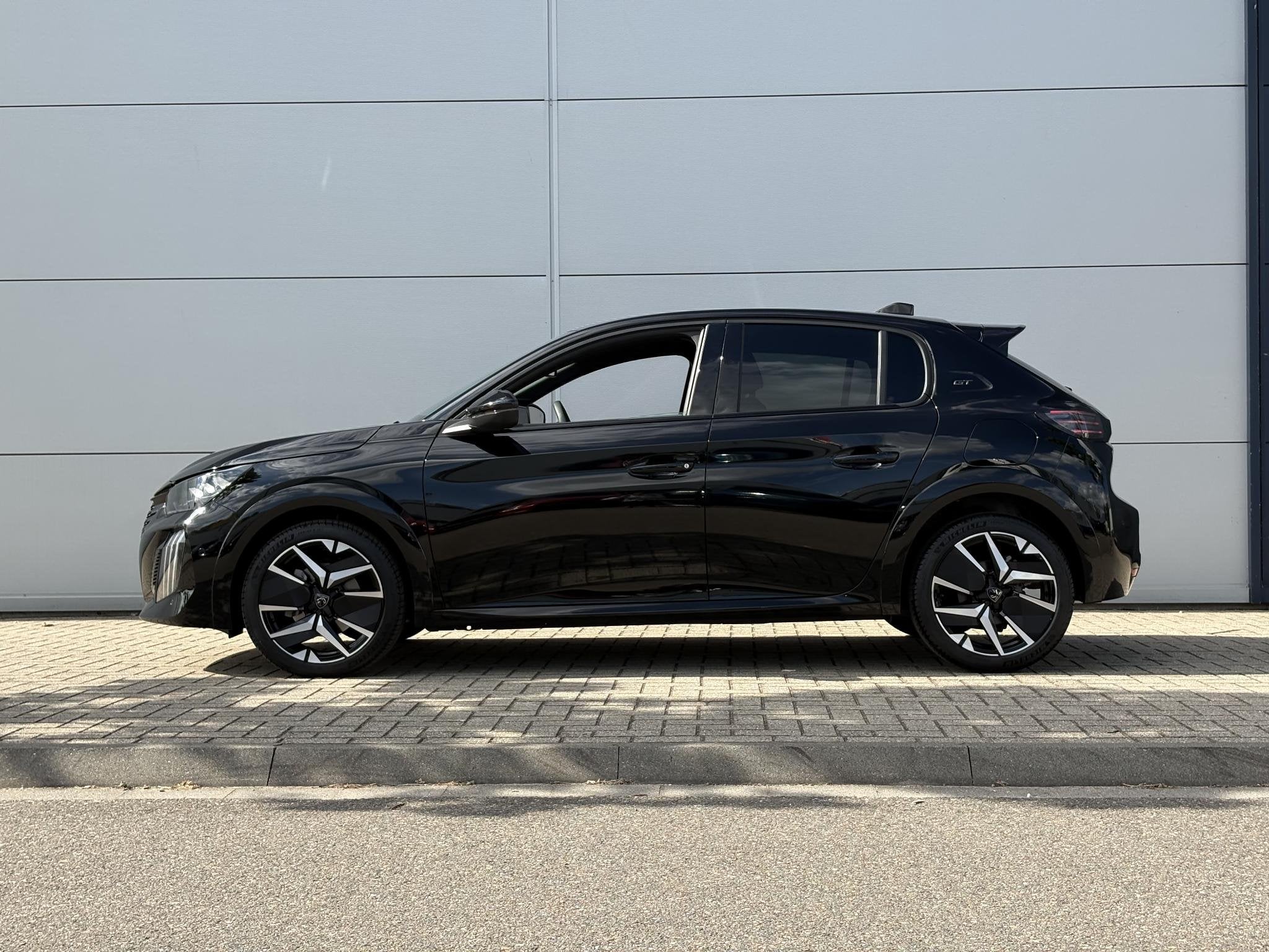 Peugeot 208 1.2 Hybrid 110 e-DCS6 GT | 360 camera | Adaptiev, 12 maanden, 1195 kg, Euro 6, 1199 cc