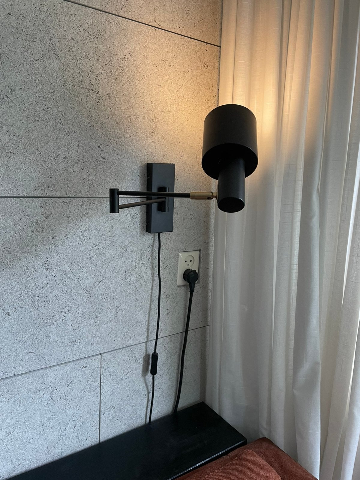 Karwei wandlamp nordin zwart 21 x doorsnee 10, Ophalen of Verzenden, Zo goed als nieuw, Metaal