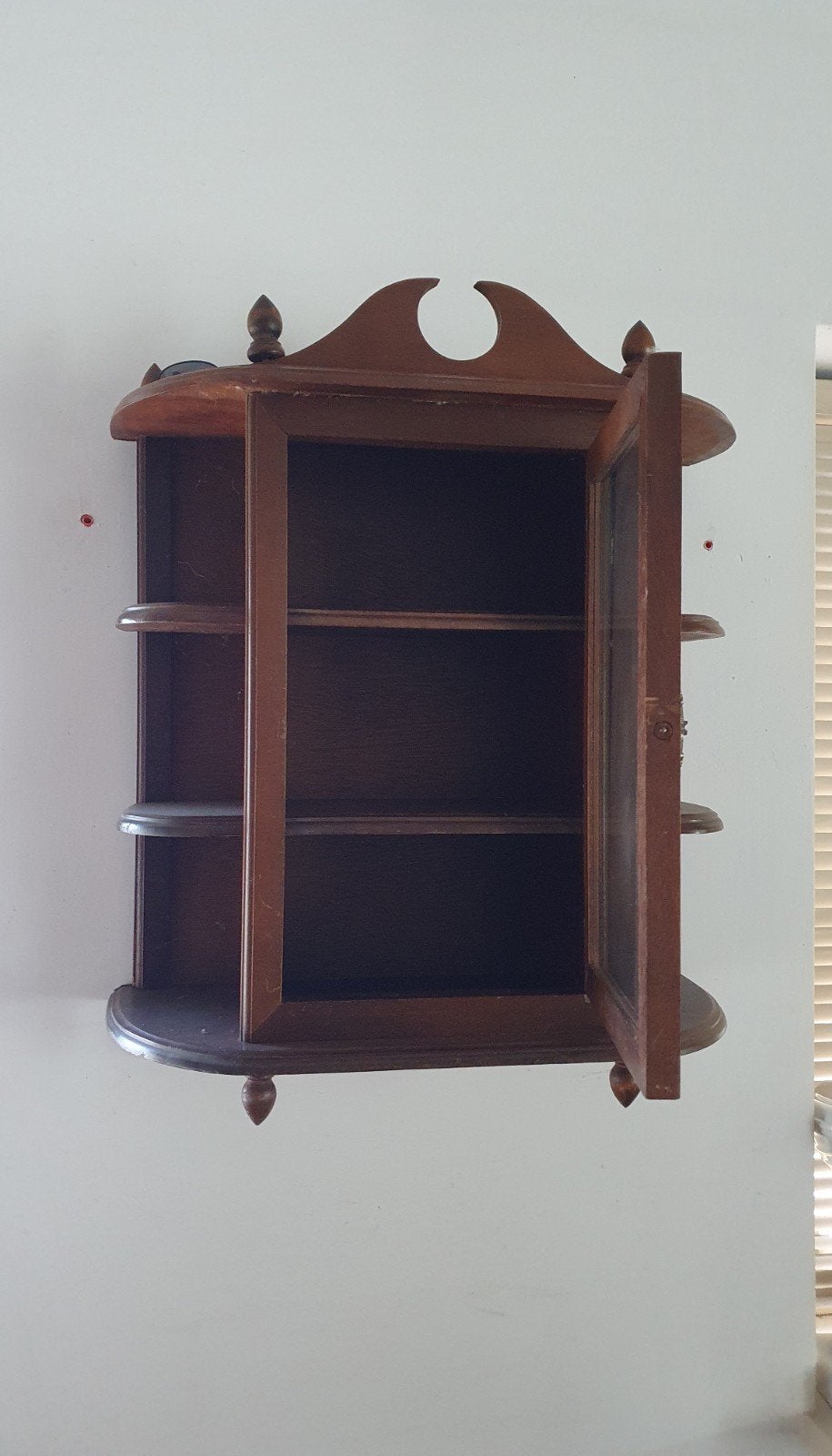 Vintage houten hang wandkastje lg.55 br.48 cm., Ophalen