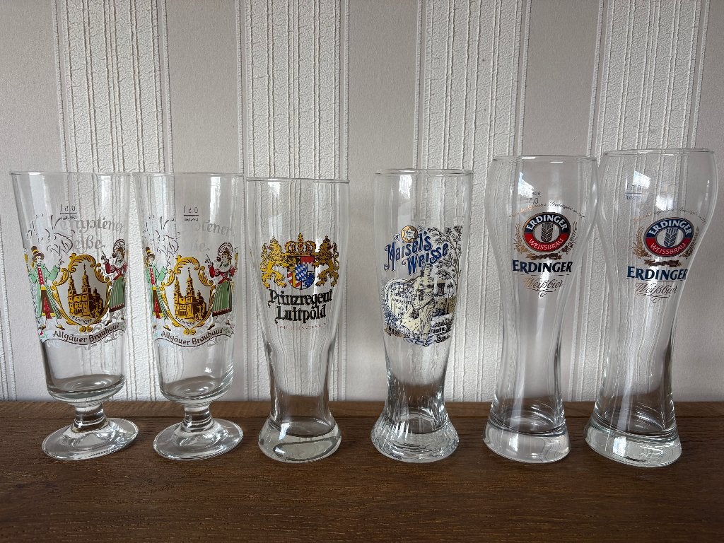 Lot van 6 Duitse Weizenglazen • Erdinger, Maisel's, Allgäuer, Verzamelen, Ophalen of Verzenden, Zo goed als nieuw, Glas of Glazen