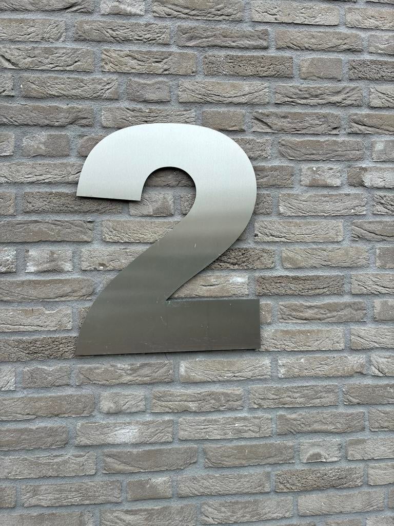 Rvs huisnummerplaat nummer 2, Ophalen of Verzenden, Nieuw
