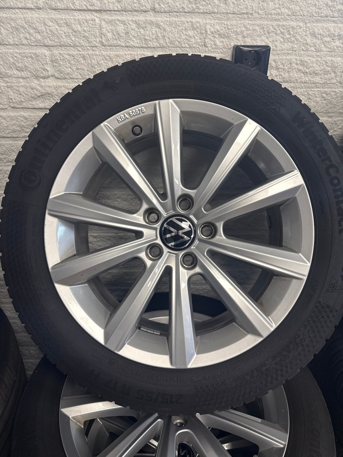 Winterbanden met velgen - VW Tiguan | Continental 215/55 R16, Auto-onderdelen, Ophalen, 16 inch, Banden en Velgen, Winterbanden
