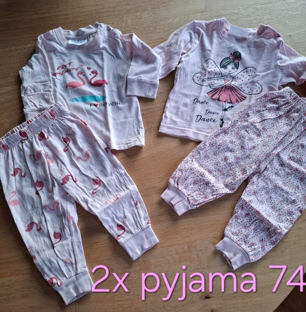 2x meisjes pyjama's 74, Kinderen en Baby's, Babykleding | Maat 74, Ophalen of Verzenden, Gebruikt, Meisje, Nacht- of Onderkleding