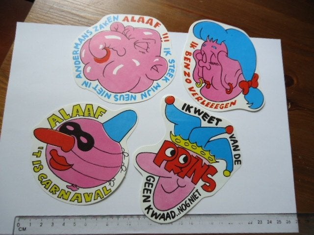 sticker oud Carnaval strip feest vintage retro 4 x karnaval, Ophalen of Verzenden, Zo goed als nieuw, Bedrijf of Vereniging