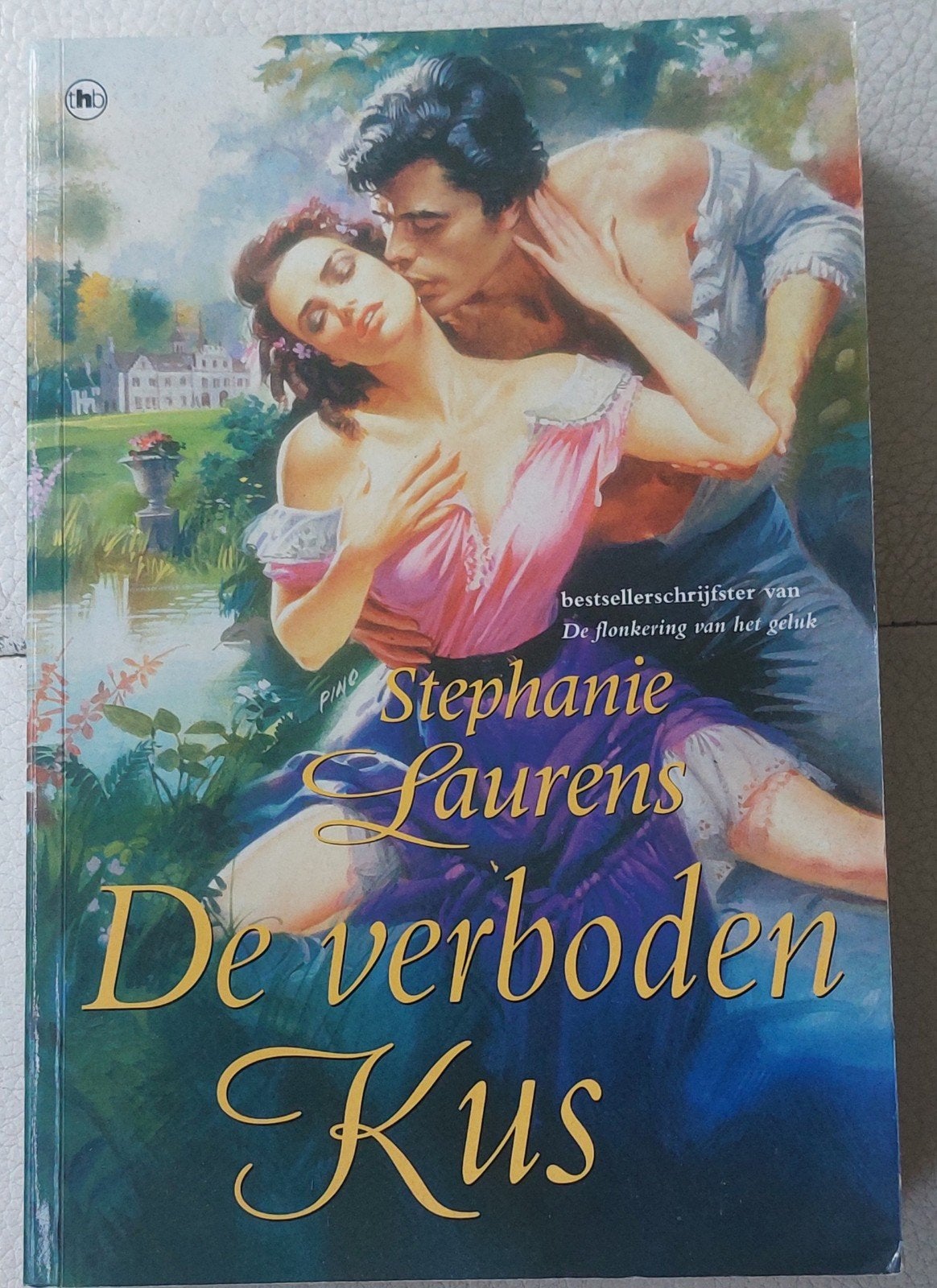 De Verboden Kus - Stephanie Laurens (Roman), Ophalen of Verzenden, Gelezen, Stephanie Laurens, Europa overig