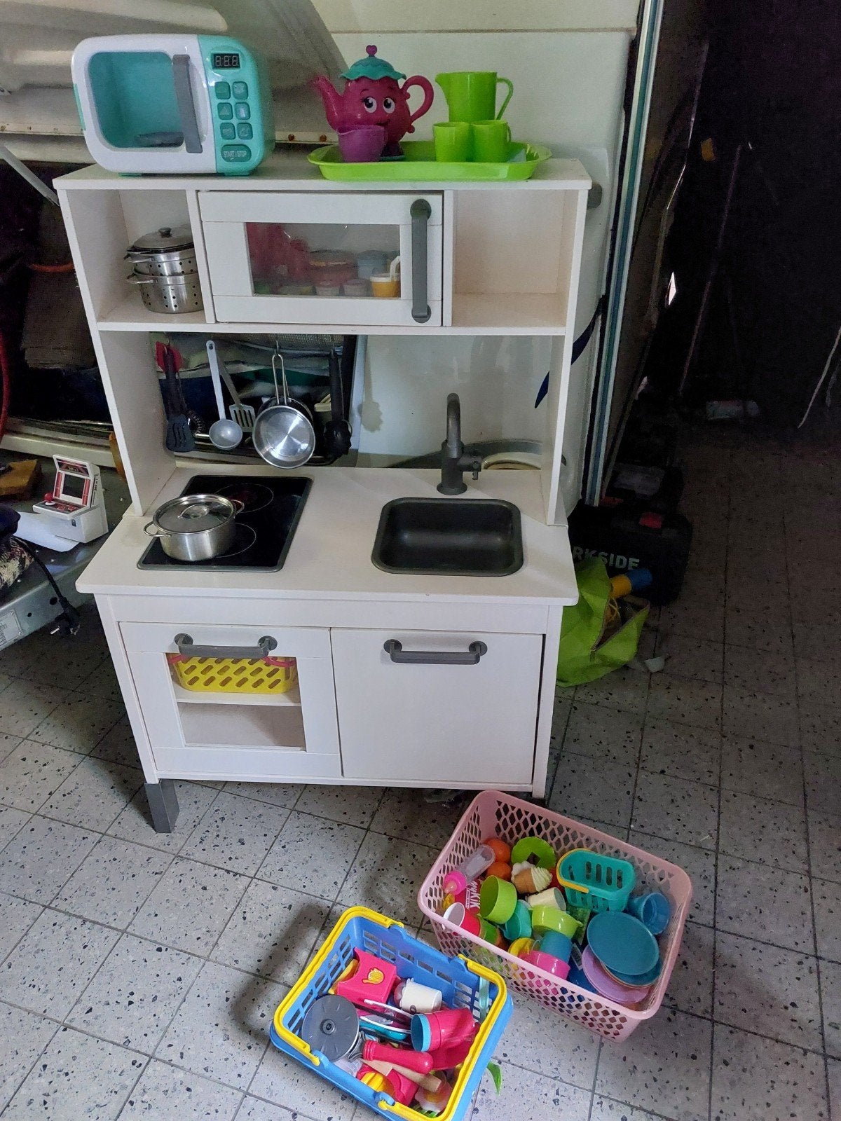 ikea keukentje met magnetron pannetjes speelgoed, Ophalen, Gebruikt, Hout, Speelkeuken