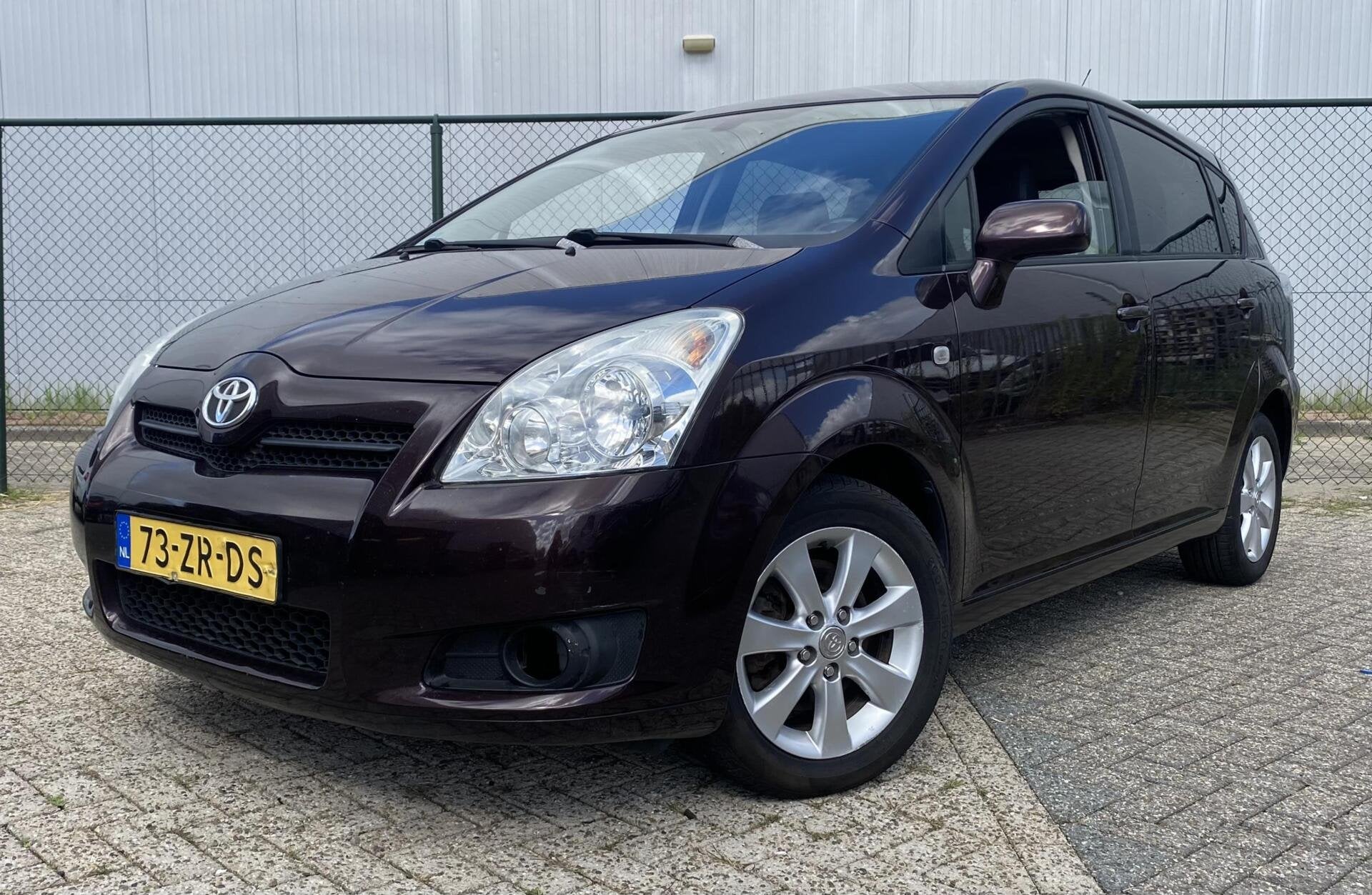 Toyota Corolla Verso 1.8 VVT-i Luna |Leder | Nieuwe APK |, Auto's, Gebruikt, 4 cilinders, 129 pk, Origineel Nederlands