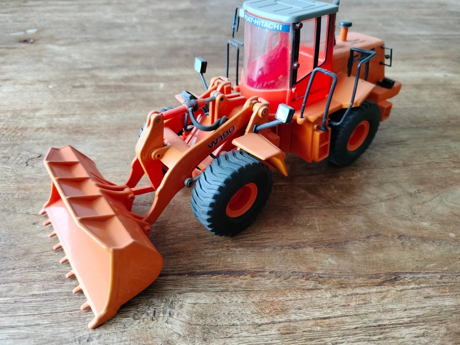 Fiat-Hitachi W190 ROS Wiellader shovel  1/32, Ophalen of Verzenden, Zo goed als nieuw