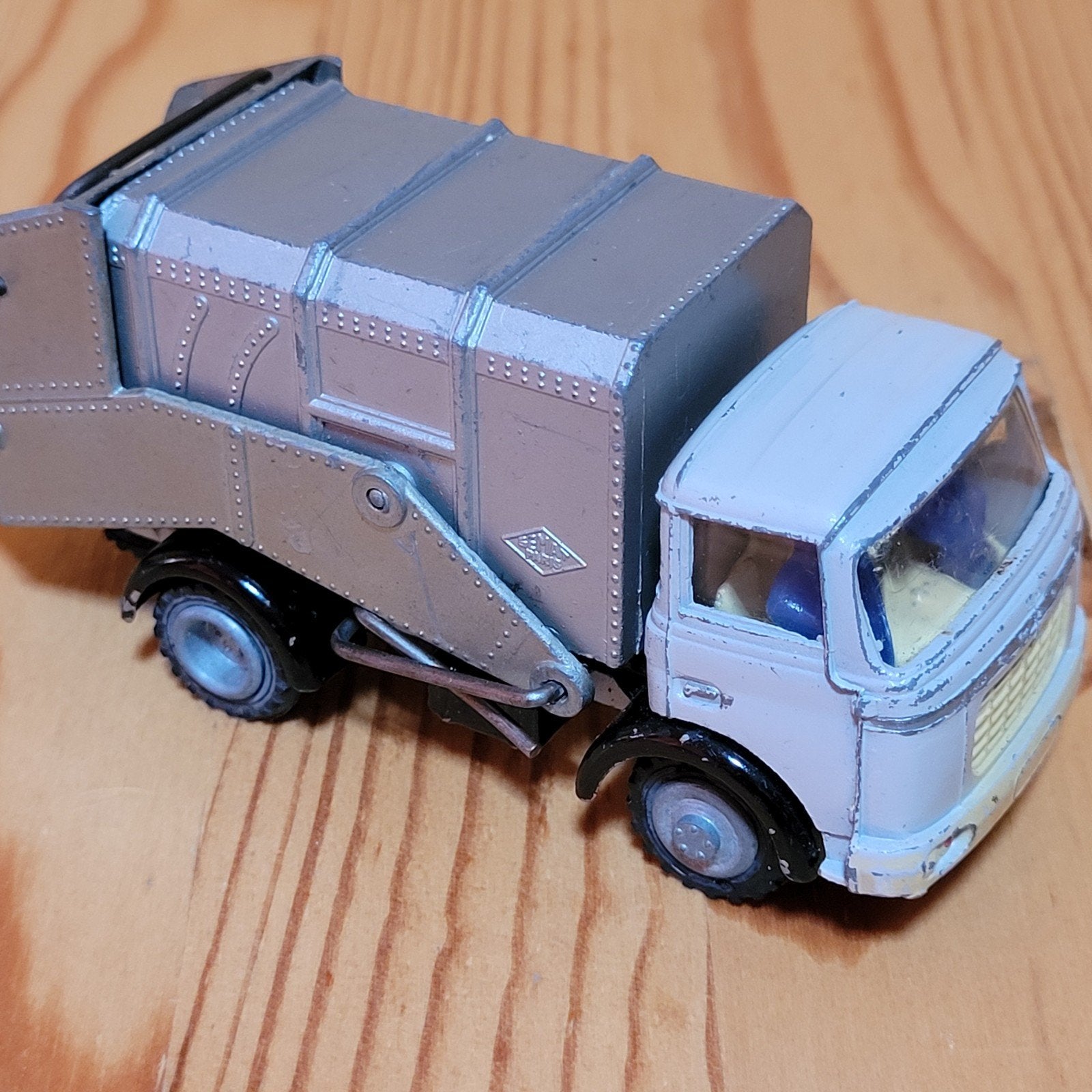 FRANCE JOUETS 1:43 Vrachtwagen BERLIET GAK REFUSE, Ophalen of Verzenden, Gebruikt, Bus of Vrachtwagen, Overige merken