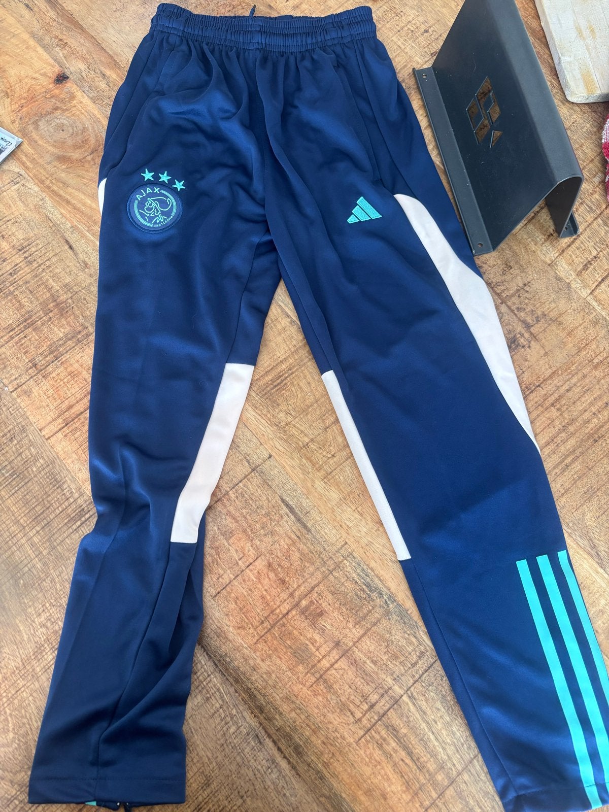 Adidas Ajax trainingsbroek - Valt klein uit, Ophalen, Blauw, Zo goed als nieuw, Voetbal