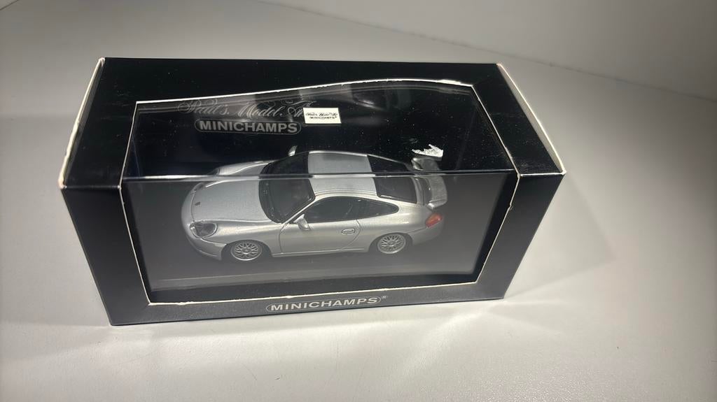 Porsche 911 gt3 street car silver minichamps 1.43, Hobby en Vrije tijd, Modelauto's | 1:43, Auto, Ophalen of Verzenden, MiniChamps