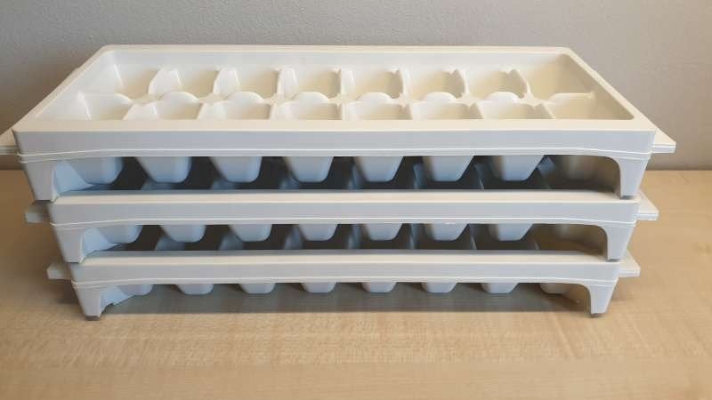 3 x 16 ijsblokjes, ijsklontjes vormen, wit, maten 32x12x4 cm, Huis en Inrichting, Ophalen of Verzenden, Gebruikt