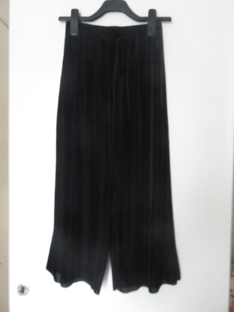 BROEK ZWART FIJNE RIB  WIJDE PIJP 36/S ZGAN, Zwart, Nieuw, Ophalen of Verzenden, Maat 36 (S)