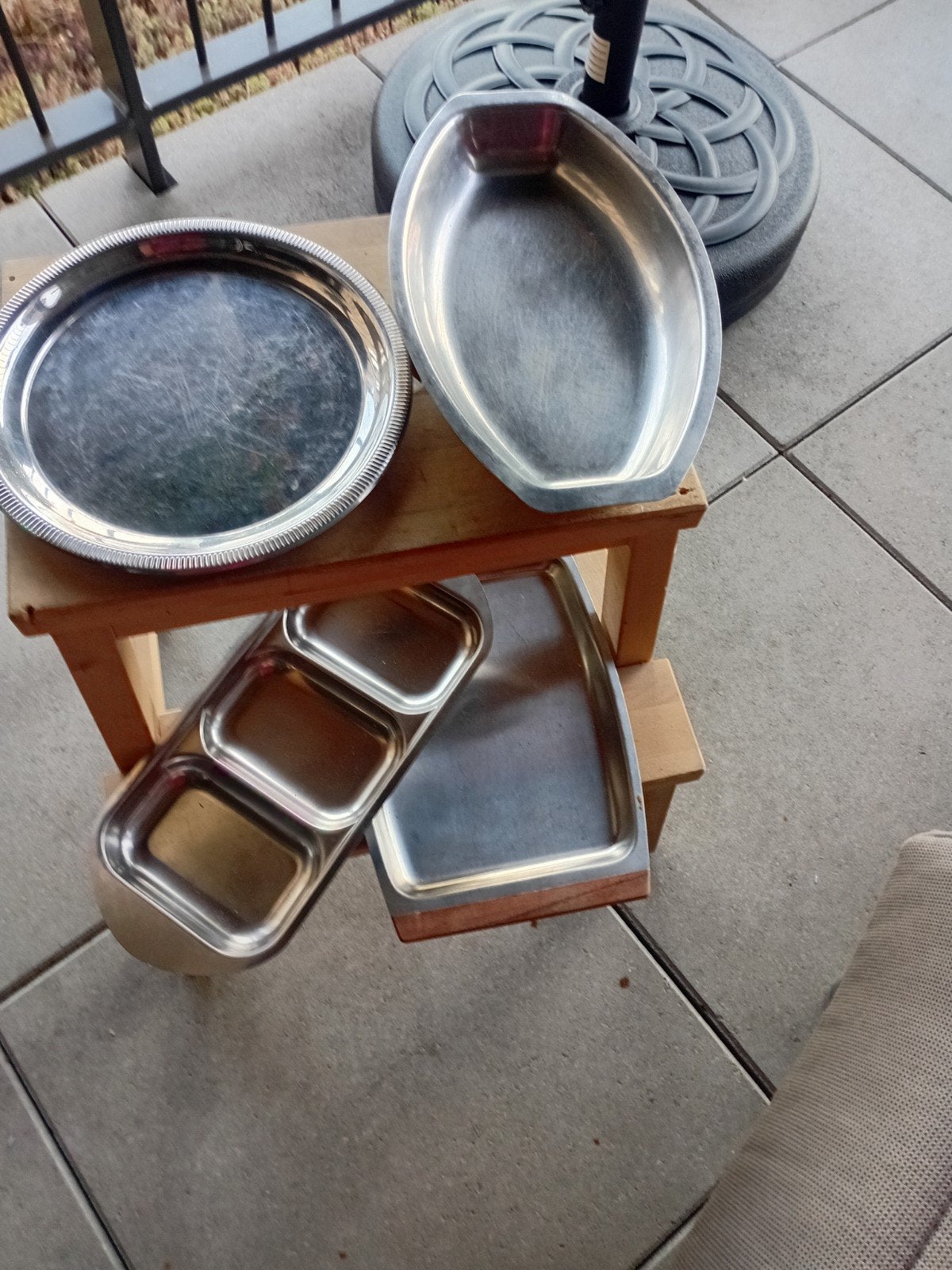 Diverse metalen schalen en dienbladen, Antiek en Kunst, Antiek | Schalen, Ophalen of Verzenden