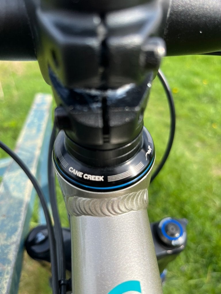 Foto 4 van Kona Honzo XL 2022 Mountainbike - Zo goed als nieuw