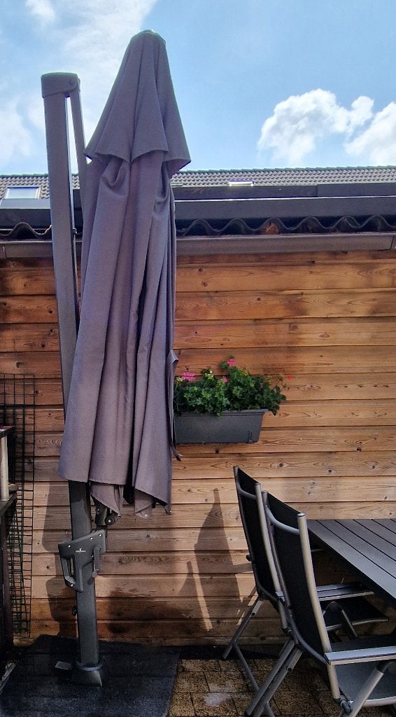 Nette Zweefparasol incl.voet, Ophalen, Verstelbaar, 3 tot 4 meter, Zweefparasol