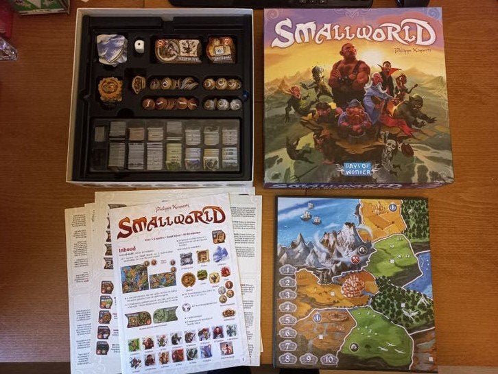 Small World, Een of twee spelers, Ophalen of Verzenden, Zo goed als nieuw, Days of Wonder