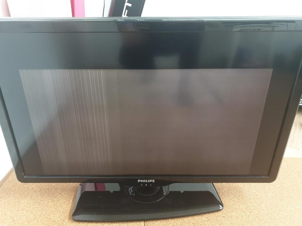 Kapotte Philips 32pfl7404H/12 voor reparatie of onderdelen, Audio, Tv en Foto, Televisies, Ophalen, Philips, 50 Hz, LCD