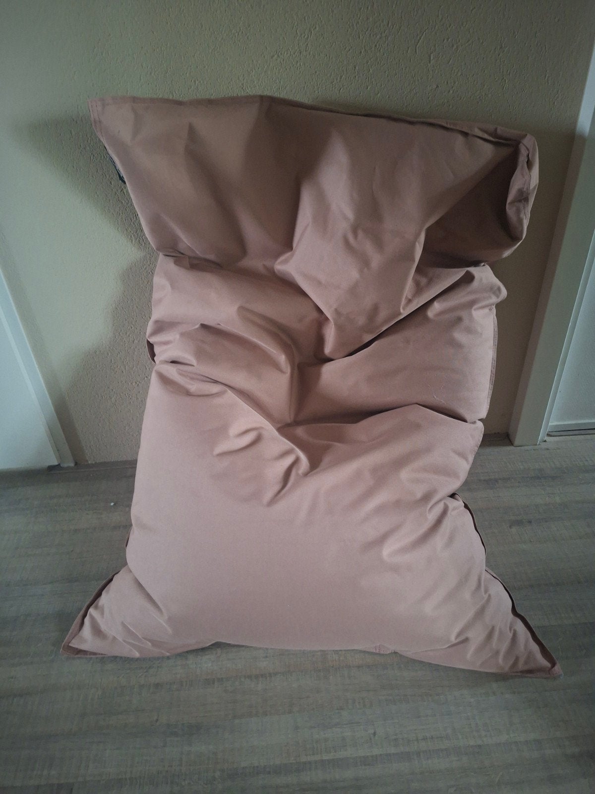 Comfortabele zitzak van Lebel - roze, Huis en Inrichting, Ophalen, Zo goed als nieuw, Beige