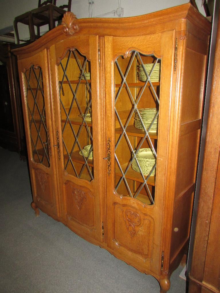 Barok eiken vitrinekast servieskast queen anne stijl 350,00, Huis en Inrichting, Kasten | Vitrinekasten, Glas, 150 tot 200 cm