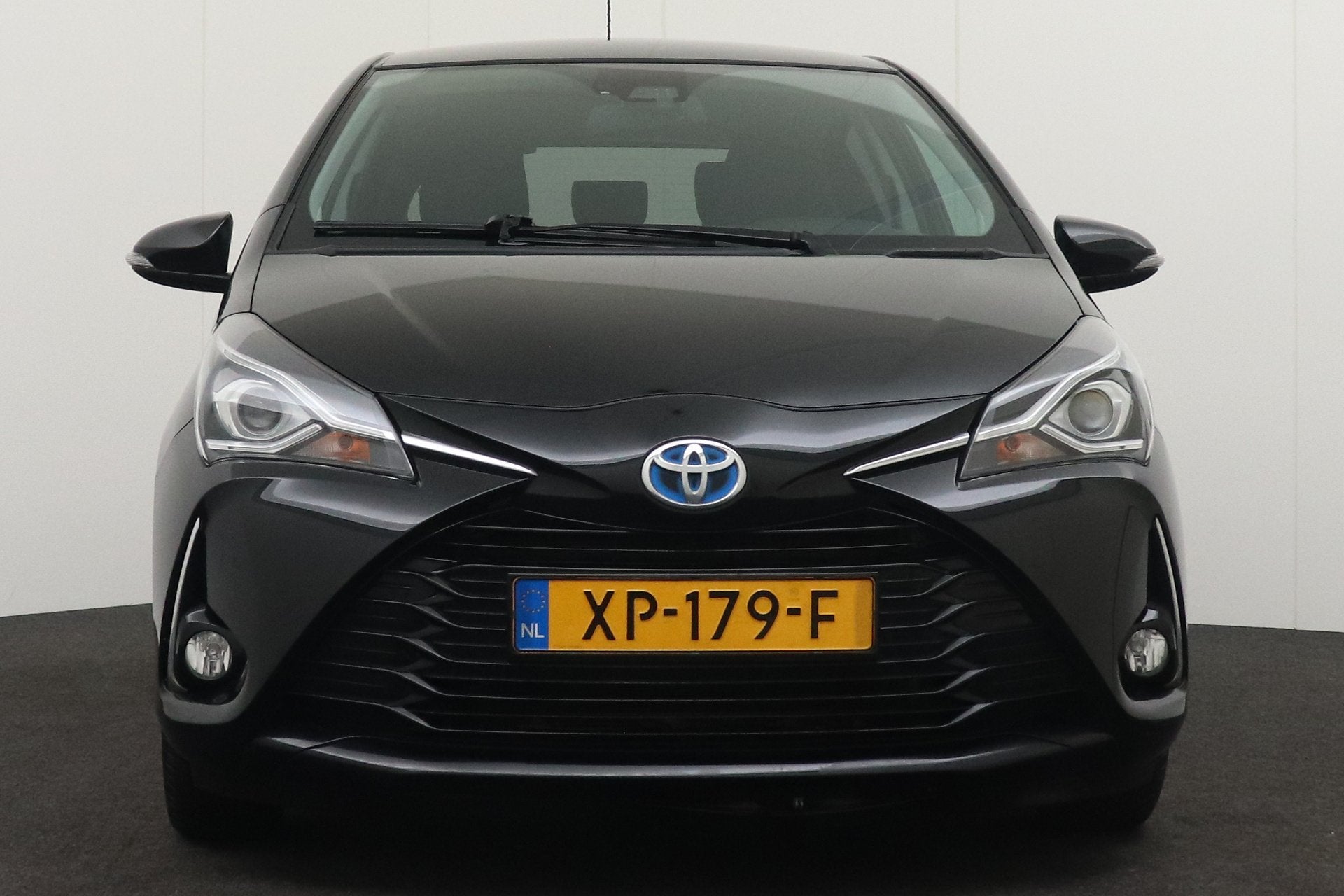 Toyota Yaris 1.5 Aut. Hybrid Dynamic Camera Climate Navi Pri, Euro 6, 4 cilinders, Zwart, Origineel Nederlands