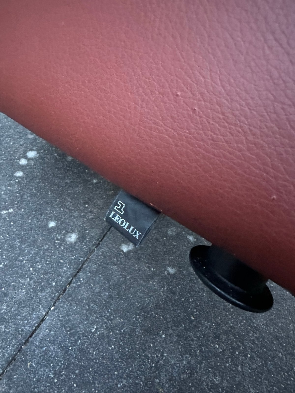 Leolux poef/hocker in rood leer, Huis en Inrichting, Banken | Voetenbanken en Poefen, Ophalen, Minder dan 50 cm, Vierkant, Leer