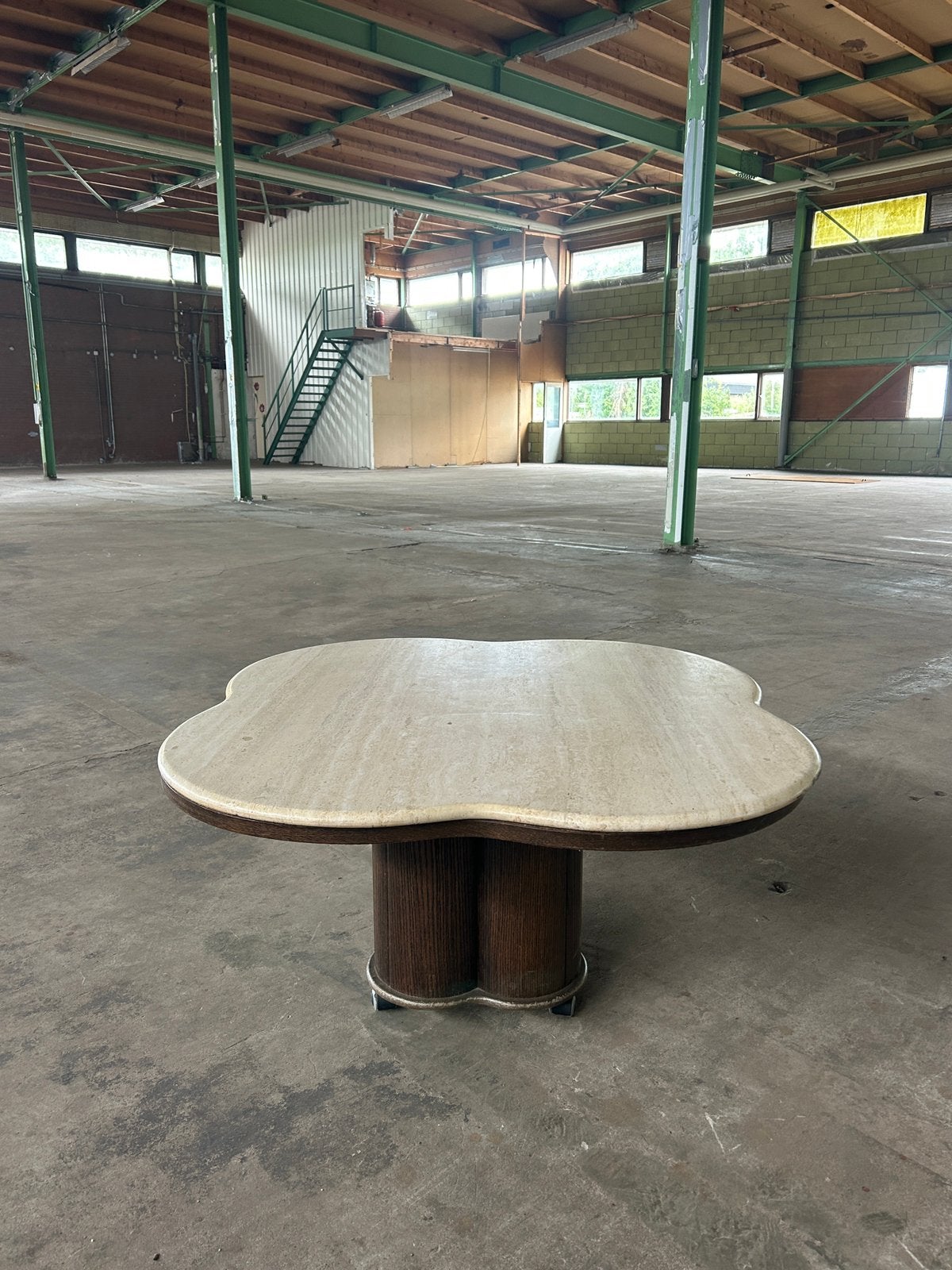 Vintage travertin met hout salontafel klaver, Antiek en Kunst, Ophalen