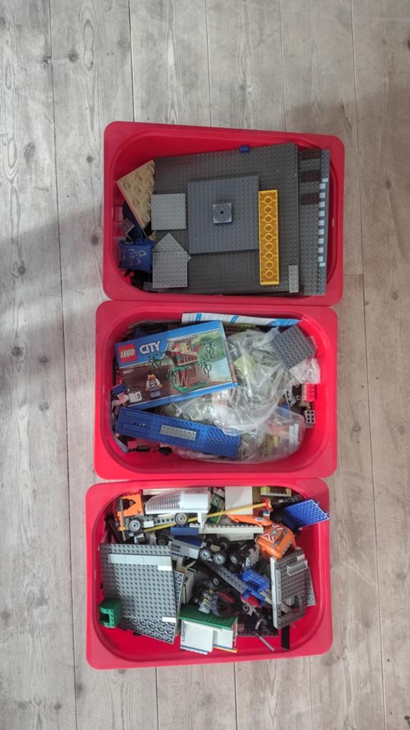 Grote partij LEGO City en diverse losse stenen, Lego, Ophalen of Verzenden, Inclusief minifiguren, Complete set