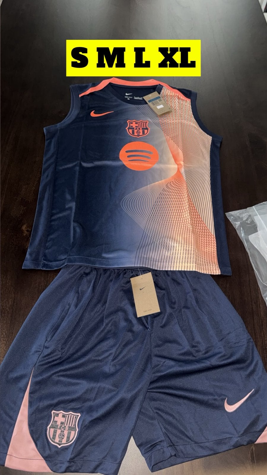 Barcelona setje 26-27 (M L UITVERKOCHT), Maat XS of kleiner, Verzenden, Nieuw, Set