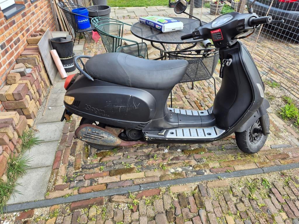 Zwarte AGM Scooter - Gebruikt, Goede Staat, Ophalen of Verzenden, Gebruikt, Piaggio