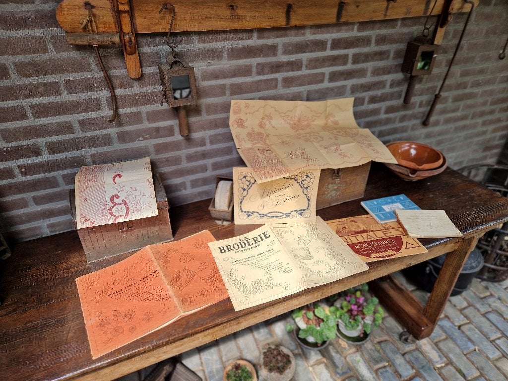 Antieke borduur boeken - DMC boeken, Ophalen of Verzenden