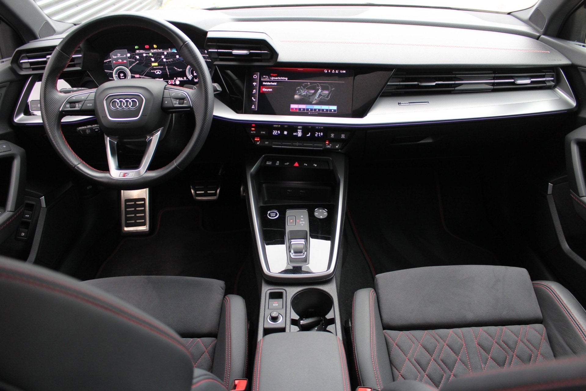 Audi A3 Sportback 40 TFSI e 3x S-Line | Pano | HUD | B&O | M, Auto's, Dealer onderhouden, Zwart, 4 cilinders, 1535 kg