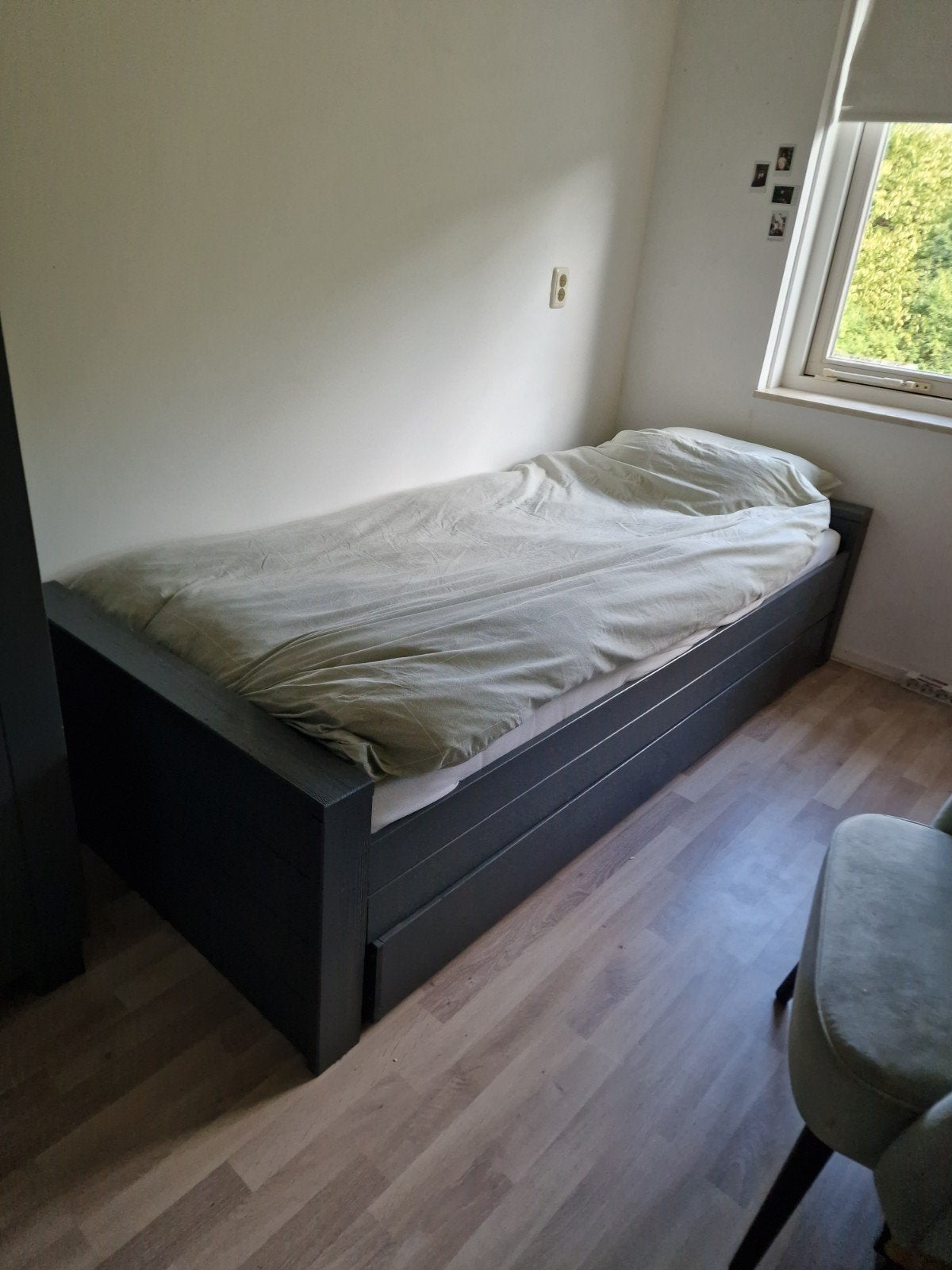 Woood Dennis bed met lade (kinderbed 200x90), Ophalen, Zo goed als nieuw, Eenpersoons